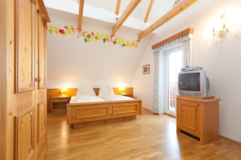 Villa Weingut Seiner Vlg. Kraxner à Greisdorf Extérieur photo